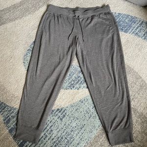 2 Pack- 1X Gray & Maroon Tek Gear Joggers